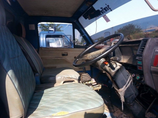 ขาย6ล้อกลางISUZU NPR 115แรง เครื่องดี เฟืองท้ายใหญ่F คัชซีสวย ภายในสวย ยางดี สภาพพร้อมใช้งาน เอกสารพร้อมโอน จัดไฟแนนซ์ได้ เงื่อนไขง่ายๆวันเดียวรับรถ สนใจโทร 090-8588220คุณนะ ID:narong498 หรือ www.truck.in.th/498 หรือfb:ณรงค์ ซื้อขายรถมือสอง (เว็บไซต์ส่วนต