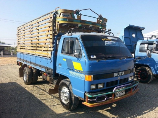 ขาย6ล้อกลางISUZU NPR 115แรง เครื่องดี เฟืองท้ายใหญ่F คัชซีสวย ภายในสวย ยางดี สภาพพร้อมใช้งาน เอกสารพร้อมโอน จัดไฟแนนซ์ได้ เงื่อนไขง่ายๆวันเดียวรับรถ สนใจโทร 090-8588220คุณนะ ID:narong498 หรือ www.truck.in.th/498 หรือfb:ณรงค์ ซื้อขายรถมือสอง (เว็บไซต์ส่วนต