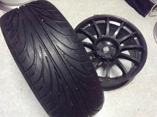 แม็ก Advan Rs ขอบ 18 นิ้วกว้าง 8 นิ้วมีคู่เดียว แม็ก Advan Rs ขอบ 18 นิ้วกว้าง 8 นิ้วมีคู่เดียว