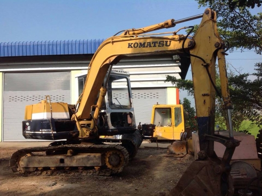 แบคโฮ KOMATSU pc60-5