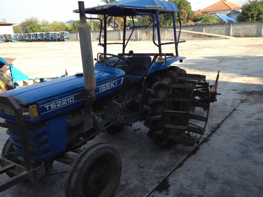 แทรคเตอร์ อิเซกิ TS2210 พร้อมผาน 5 แทรคเตอร์ อิเซกิ TS2210 พร้อมผาน 5