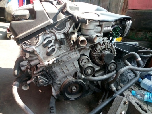ขาย เครื่อง bmw  N42 ทั้งตัว อุปกรณ์ครบ  ด่วนจ้า
