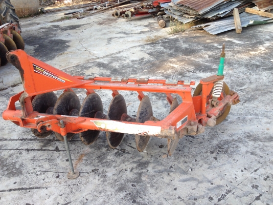 ผานพรวน ตราช้าง 6 ลูก 22 นิ้ว เฮฟวี่พลัส ผานพรวน ตราช้าง 6 ลูก 22 นิ้ว เฮฟวี่พลัส