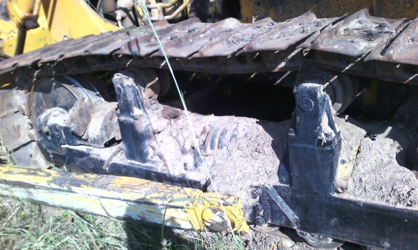 รถแทรคเตอร์CAT D7F 1คัน=D6C 2คัน=D5D 1 คัน รวม 4 คัน