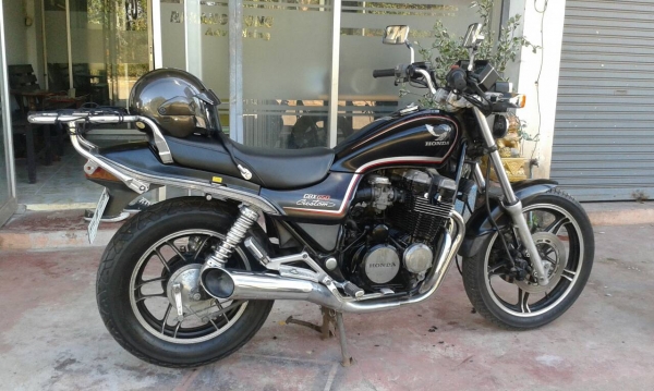 cbx 650 custom 1982 เดิมๆแห้งๆเครื่องแรงๆ cbx 650 custom 1982 เดิมๆแห้งๆเครื่องแรงๆ