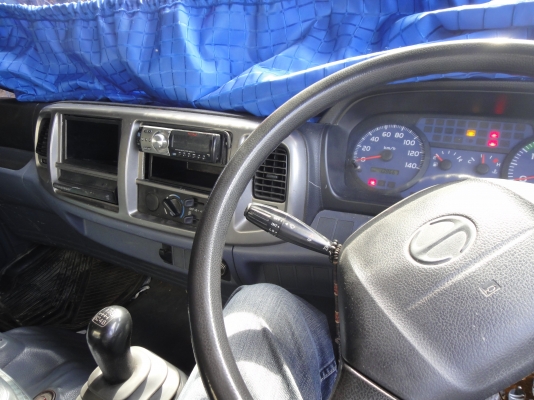 ขายดาวน์รถบรรทุก  6  ล้อ HINO ราคาถูก(พร้อมอุปกรณ์พิเศษ)