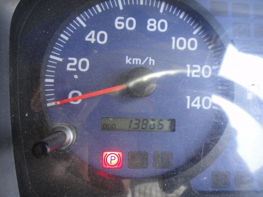 ขายดาวน์รถบรรทุก  6  ล้อ HINO ราคาถูก(พร้อมอุปกรณ์พิเศษ)