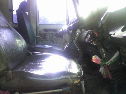 ขายรถสิบล้อ 210 เปลี่ยนเครื่อง 195 มีระบบลากพ่วง