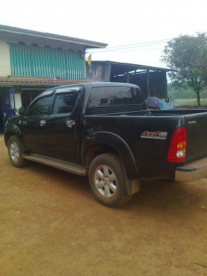 ขายวีโก้ 4/4 4ประตูสีดำ สวย