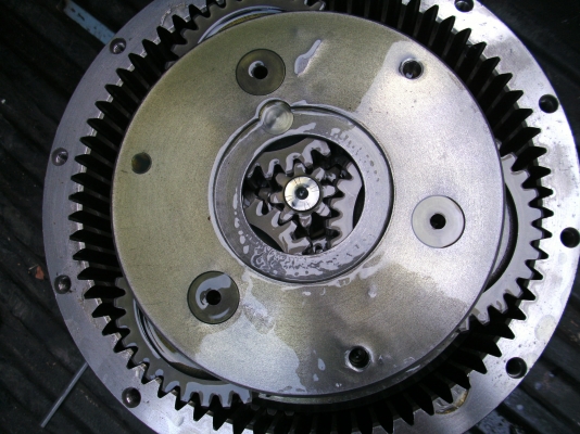 ตัวเดินพร้อมมอเตอร์ยกลูก ชุดเกียรไม่ใช่เฟืองจักรยาน รุ่นที่ใช้ได้ PC120-5,SK120-3,5