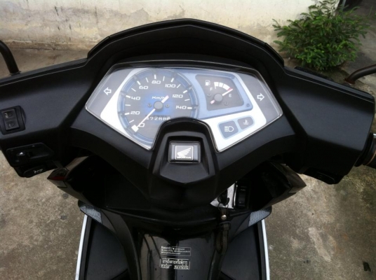 ขายฮอนด้าแอร์เบลด เครื่องเดิม เล่มพร้อมโอน ติดต่อ คุณพรเทพ 084-4573458