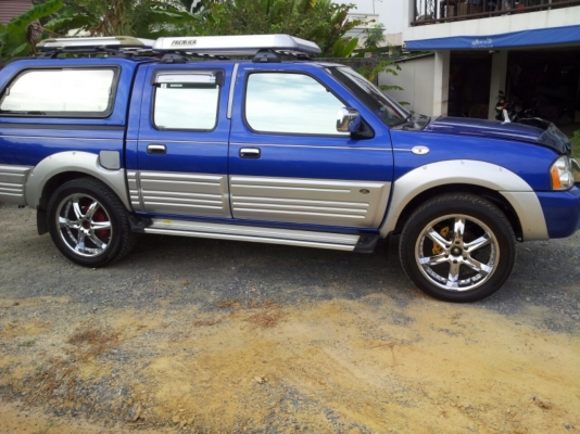 ขาย nissan frontier 4 Dr 3.0 ZDI ปี 2003 แม็ก 20  หล่อมากครับ