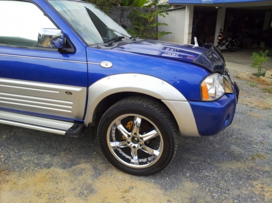 ขาย nissan frontier 4 Dr 3.0 ZDI ปี 2003 แม็ก 20  หล่อมากครับ