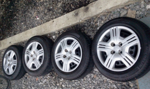 ขายล้อกะทะเดิม 15 ของ new city ใช้มา 7000 กม.