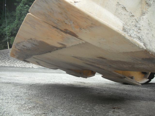 รถตักล้อยาง  WA350-3 รถเก่าจากนอก  ยังไม่เคยใช้งานในไทย  สภาพสวย  โทร.081-373-0559