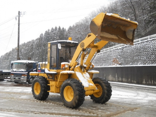 รถตักล้อยาง  WA100-1-3xxxx  สภาพเดิมจากญี่ปุ่น  ยังไม่เคยใช้งานในไทย  โทร.081-373-0559