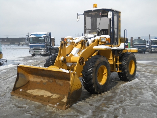 รถตักล้อยาง  WA100-1-3xxxx  สภาพเดิมจากญี่ปุ่น  ยังไม่เคยใช้งานในไทย  โทร.081-373-0559