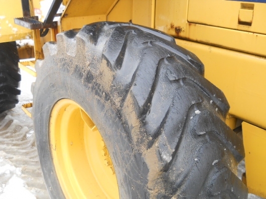 รถตักล้อยาง  WA100-1-3xxxx  สภาพเดิมจากญี่ปุ่น  ยังไม่เคยใช้งานในไทย  โทร.081-373-0559