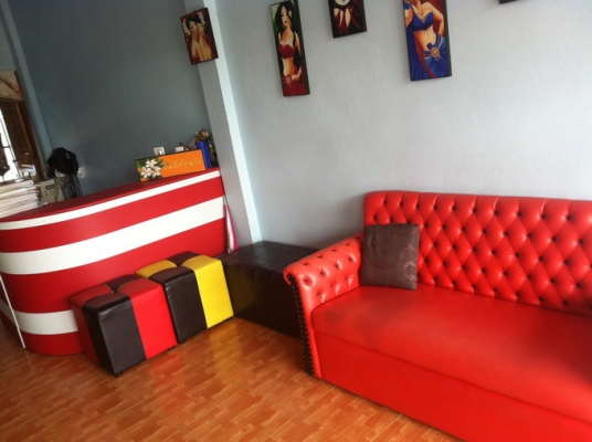 เซ้งร้าน เสริมสวย มีลูกค้าประจำ รายได้เดือนละ 25000-50000 กว่าๆ ใกล้เวอคพอยต์รังสิต 0819928845