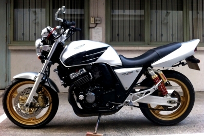 ขาย CB400 ปี98 เวอชั่นS อินวอยแท้ๆ สภาพสวยๆ ราคา82000บาท ด่วนๆๆ ต่อรองได้ครับ