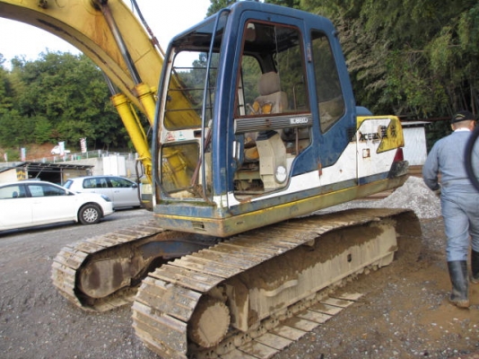 SK100YW-03784รถขุดKOBELCOรถจอดที่(CSนวนคร)ครับ