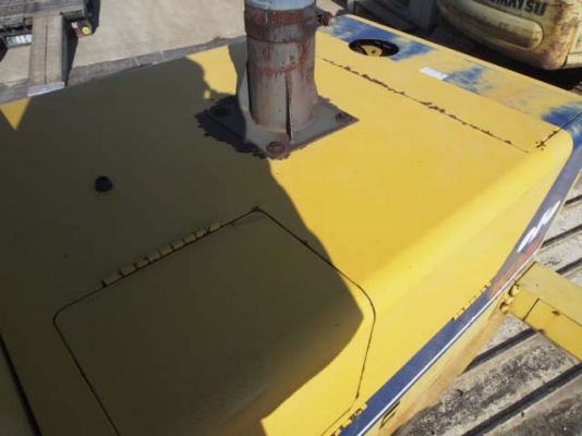 รถตักล้อยาง  WA100-1-3xxxx  สภาพเดิมจากญี่ปุ่น  ยังไม่เคยใช้งานในไทย  มาถึงไทยเร็ว ๆ นี้  โทร.081-373-0559