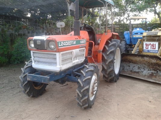 ขายรถไถ KUBOTA L2402 DT ขนาด24แรง 2เพลา พวงมาลัยเพาเวอร์