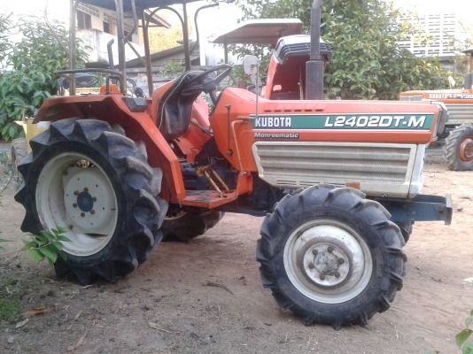ขายรถไถ KUBOTA L2402 DT ขนาด24แรง 2เพลา พวงมาลัยเพาเวอร์