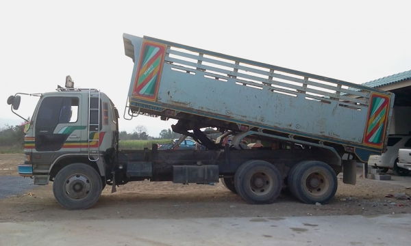 ขายสิบล้อดั๊มพ์ HINO 3H 195 แรง ดั๊มพ์เหล็ก แอร์พร้อม รถห้างมือเดียว ขายสิบล้อดั๊มพ์ HINO 3H 195 แรง ดั๊มพ์เหล็ก แอร์พร้อม รถห้างมือเดียว