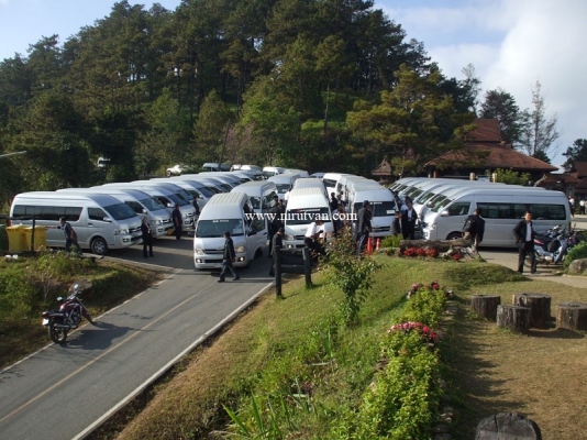บริการ รถตู้เชียงใหม่ ให้เช่าแบบ VIP 10 ที่นั่ง และ VIP 14 ที่นั่ง บริการนำเที่ยวทั่วไทย