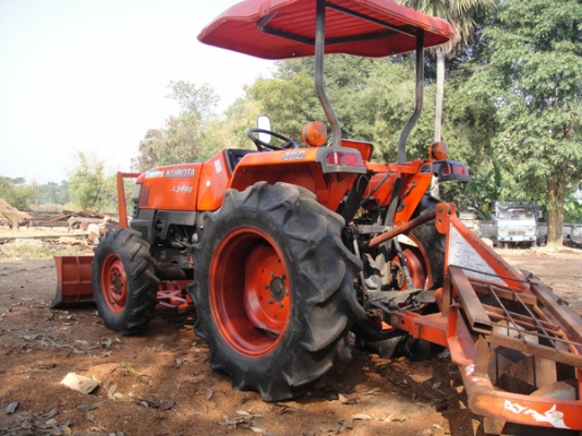 คูโบต้า L3408 4 WD 2 เพลา ใบมีดหน้า  ผาน 6x22 ทำงาน สภาพดีครับ..