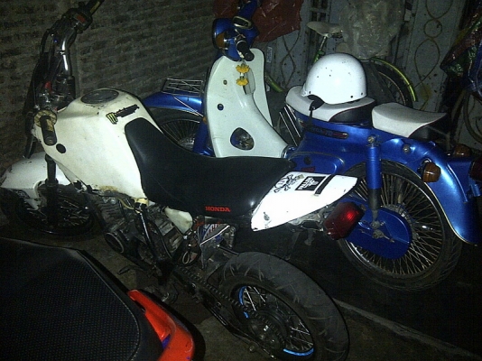 ปล่อย2คันครับ c70ทะเบียนเครื่องดรีม100 กับ yamaha tdr80ทะเบียนเครื่องโนวา110ดิสเบรคหน้าหลัง ทรงคล้ายๆksrครับ ..เครื่องดีทั้งคู่ อยุ่กรุงเทพ เหมา2คัน19999