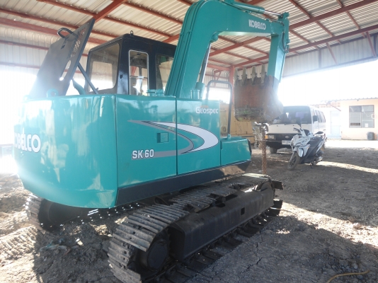 ขายรถแมคโครSK60 สภาพพร้อมใช้ สนใจติดต่อ บอย 085-156-2314