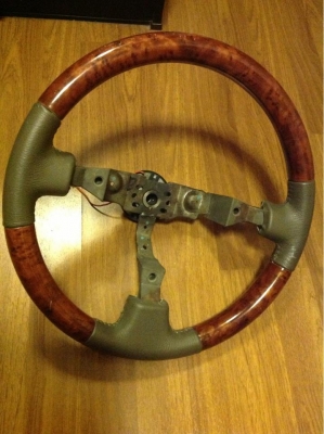 22-7-59ขายอะไหล่ Vios  มือเปิดประตู 1 คู่และไฟหลังไว้เป็นอะไหล่