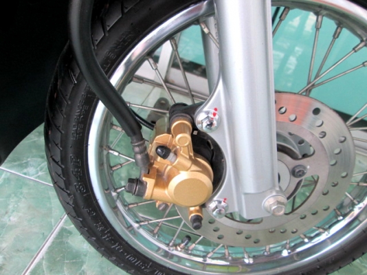 ขาย Finoคลาสสิค  รถปลายปี55 สีแดงไมล์ 3พันโล ตัวท๊อปคลอบไฟเปนโคเมี่ยม 26500