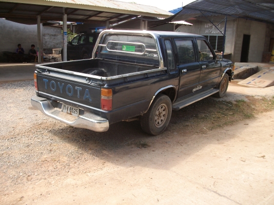 ////  -ขายด่วน..  ไฮลักซ์ฮีโร่    4ประตู/////