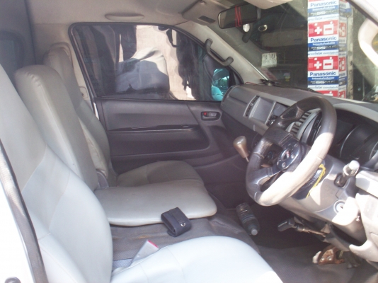 รถตู้โตโยต้า คอมมูเตอร์ ปี 2005