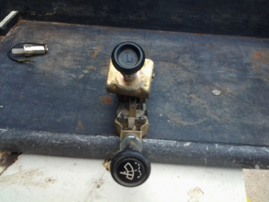 JOECLASSICขายอะไหล่ดัทสัน620ช้างเหยียบเป็นอะไหล่มือสองสภาพดีฤอดออกจากรฤสนใจสอบฤามได้..