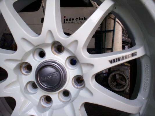 ขาย แม็กVOLK RACING 17" สีขาวพร้อมยาง215/45/17