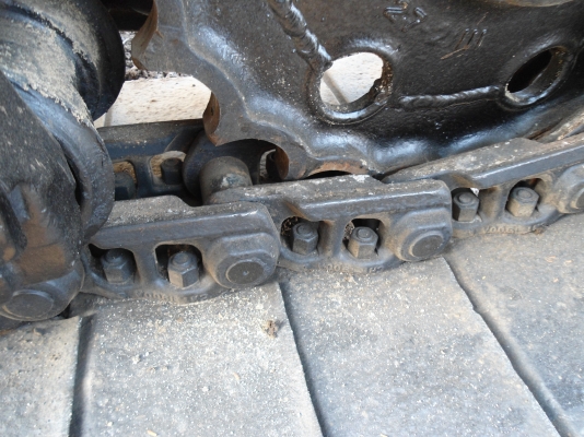 ขายรถแมคโครPC200-2 สภาพพร้อมใช้ โซ่ใหม่ สนใจติดต่อ บอย 085-156-2314