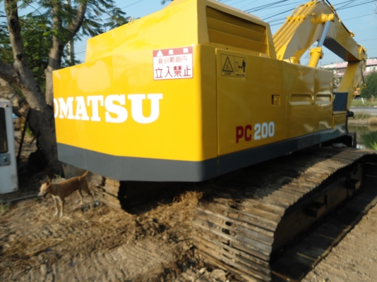 ขายรถแมคโครPC200-2 สภาพพร้อมใช้ โซ่ใหม่ สนใจติดต่อ บอย 085-156-2314