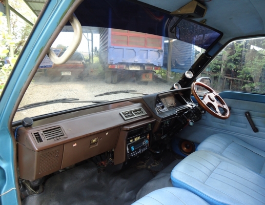 ขายครับ รถตู้ Toyota สภาพดี เครื่อง 2L เอกสารพร้อมโอน ขายครับ รถตู้ Toyota สภาพดี เครื่อง 2L เอกสารพร้อมโอน