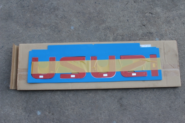 โลโก้ อีซูซุ สีเงิน แท้