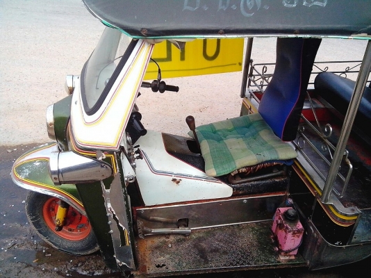 ขายสามล้อถูกๆสภาพพร้อมใช้เลย 35000 บาท