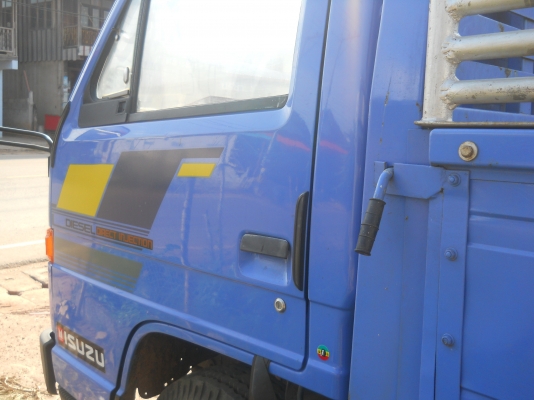 ขาย 6 ล้อ ISUZU NPR 115 รถห้างแท้ ปี33