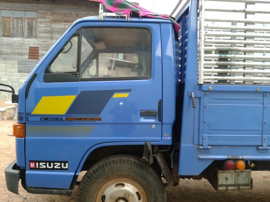 ขาย 6 ล้อ ISUZU NPR 115 รถห้างแท้ ปี33