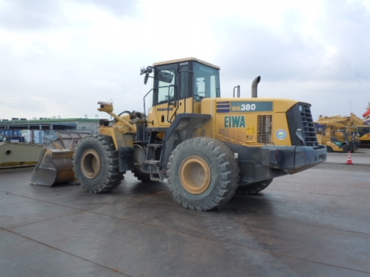 รถตักล้อยาง  WA380-5-60418  สภาพสวย กำลังเดินทางเข้าไทย  จากญี่ปุ่น  ไม่เคยใช้งานในไทย  โทร.081-373-0559