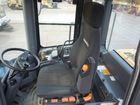 รถตักล้อยาง  WA380-5-60418  สภาพสวย กำลังเดินทางเข้าไทย  จากญี่ปุ่น  ไม่เคยใช้งานในไทย  โทร.081-373-0559