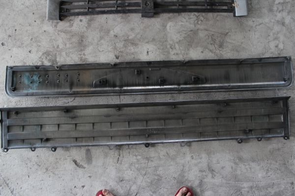 แผงหน้าฮีโน่  (เก่าญี่ปุ่่น)