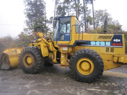 รถตักล้อยาง  WA350-1-20423  สภาพเดิมจากญี่ปุ่น  ยังไม่เคยใช้งานในไทย  รถอยู่ระหว่างเดินทางเข้าไทย  โทร.081-373-0559